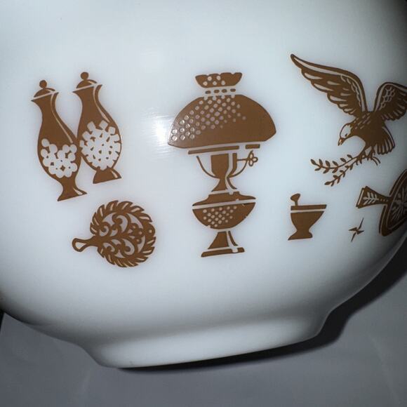 Pyrex 443 Early Americana 2 1/2qt Cinderella Round Casserole Dish Brown on White - Picture 7 of 16